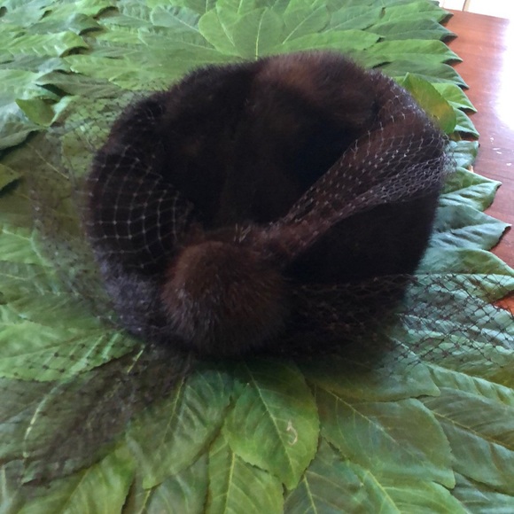 Vintage Brown Mink Hat - Picture 3 of 3